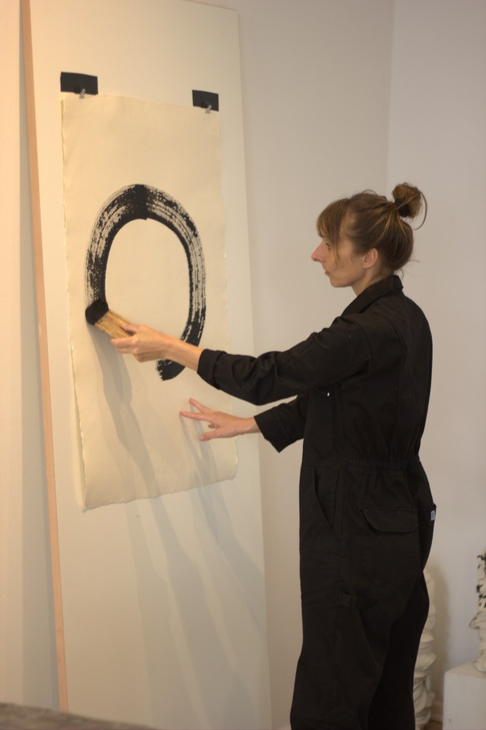Performing one breath drawings